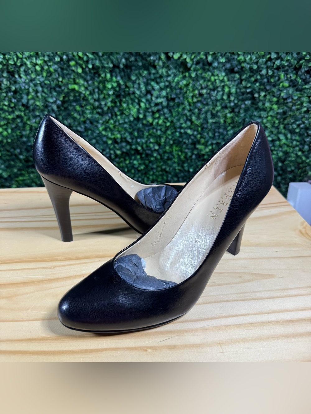 Lauren Ralph Lauren Women’s 7M Black Leather 4” High Heel Pumps